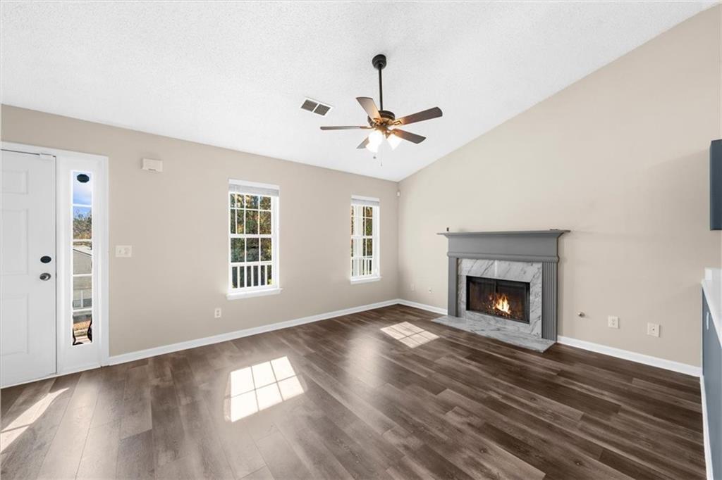 203 Bainbridge Way