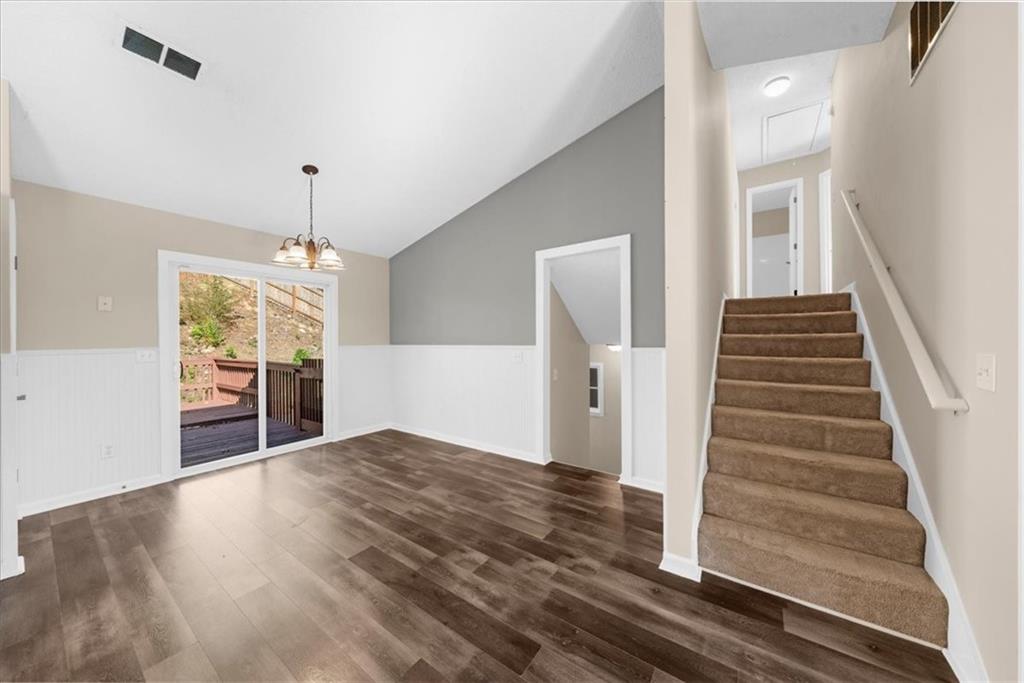 203 Bainbridge Way
