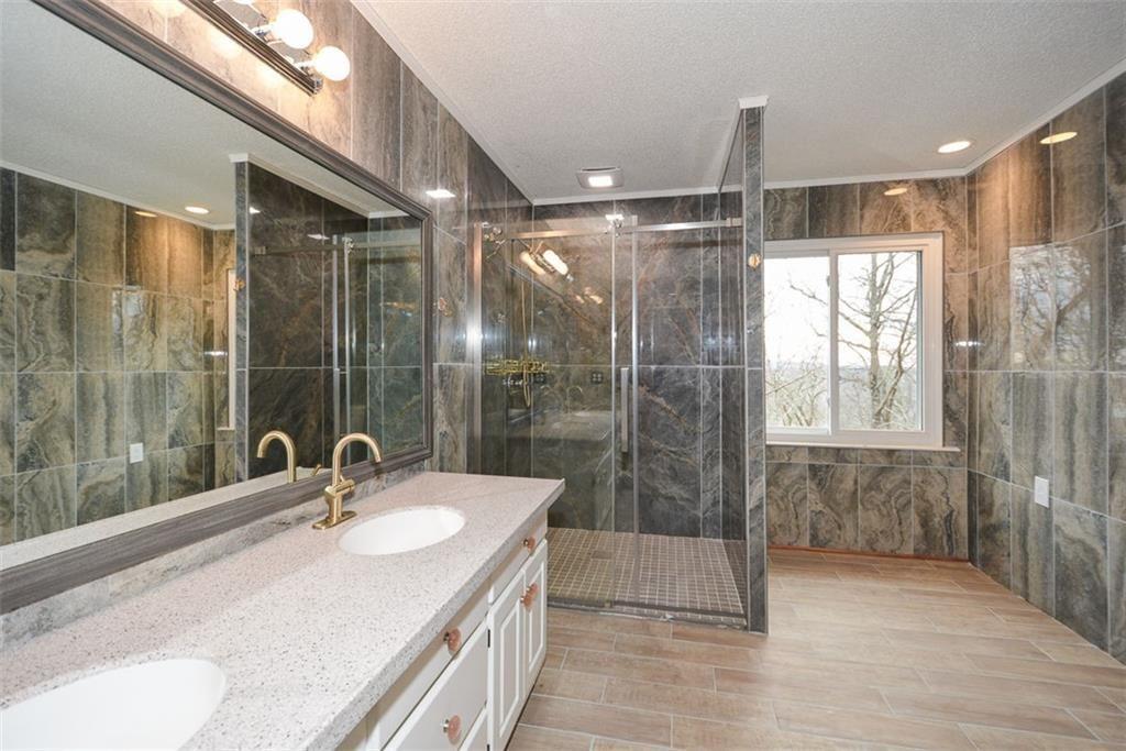 198 Hunters Ridge