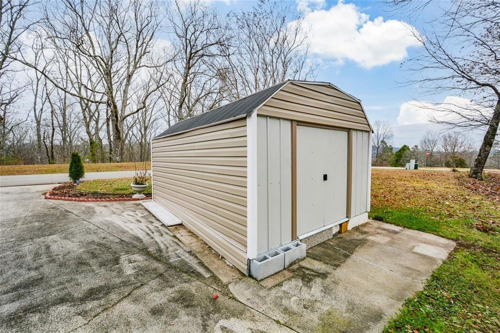 198 Hunters Ridge