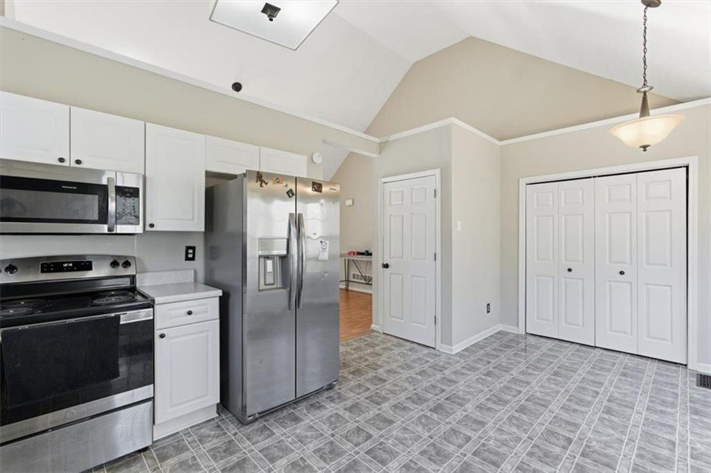 304 Diamond Court