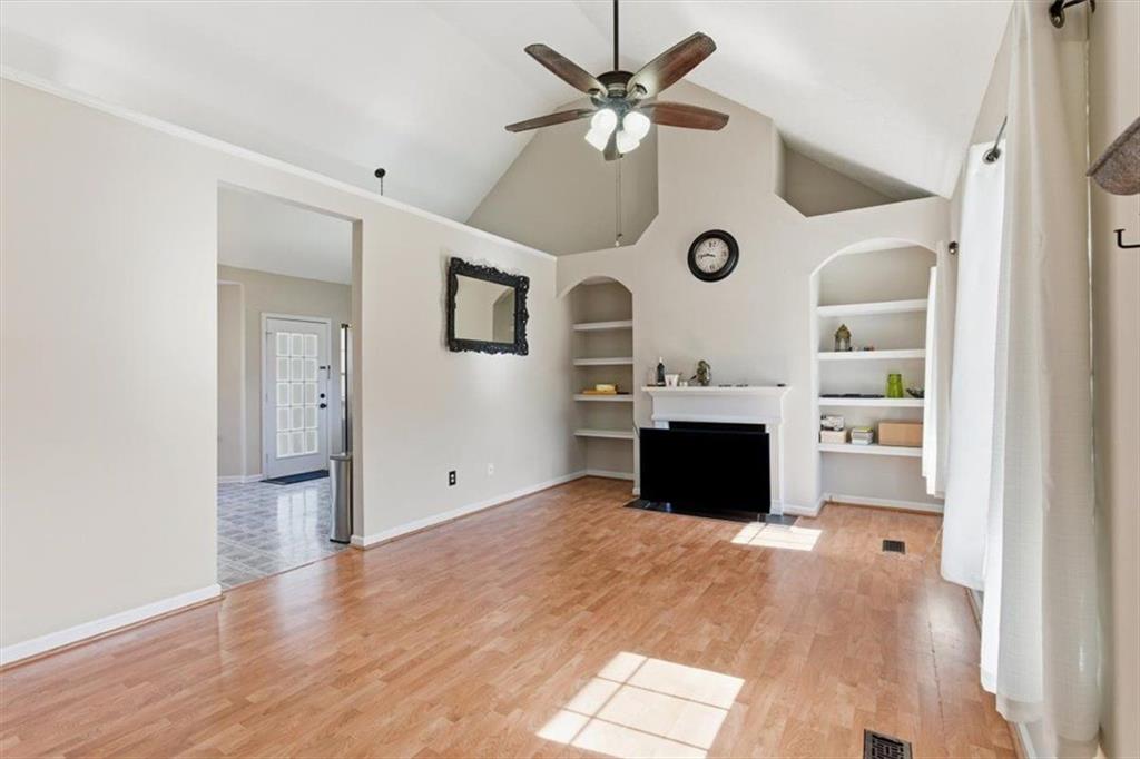 304 Diamond Court