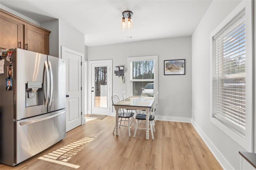 2522 Honeysuckle Lane
