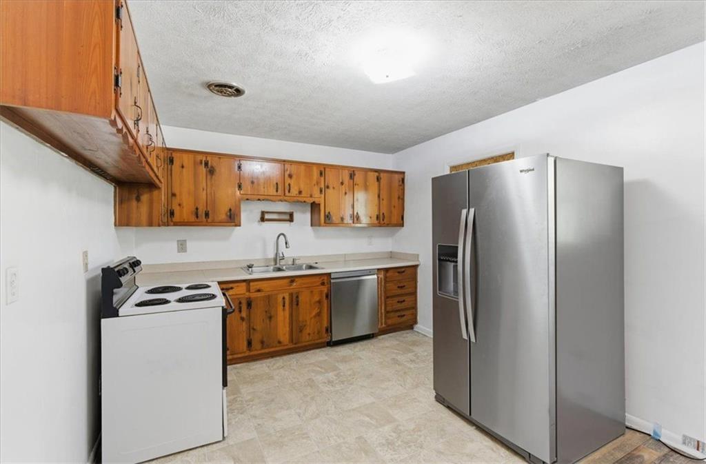 2614 Spring Drive