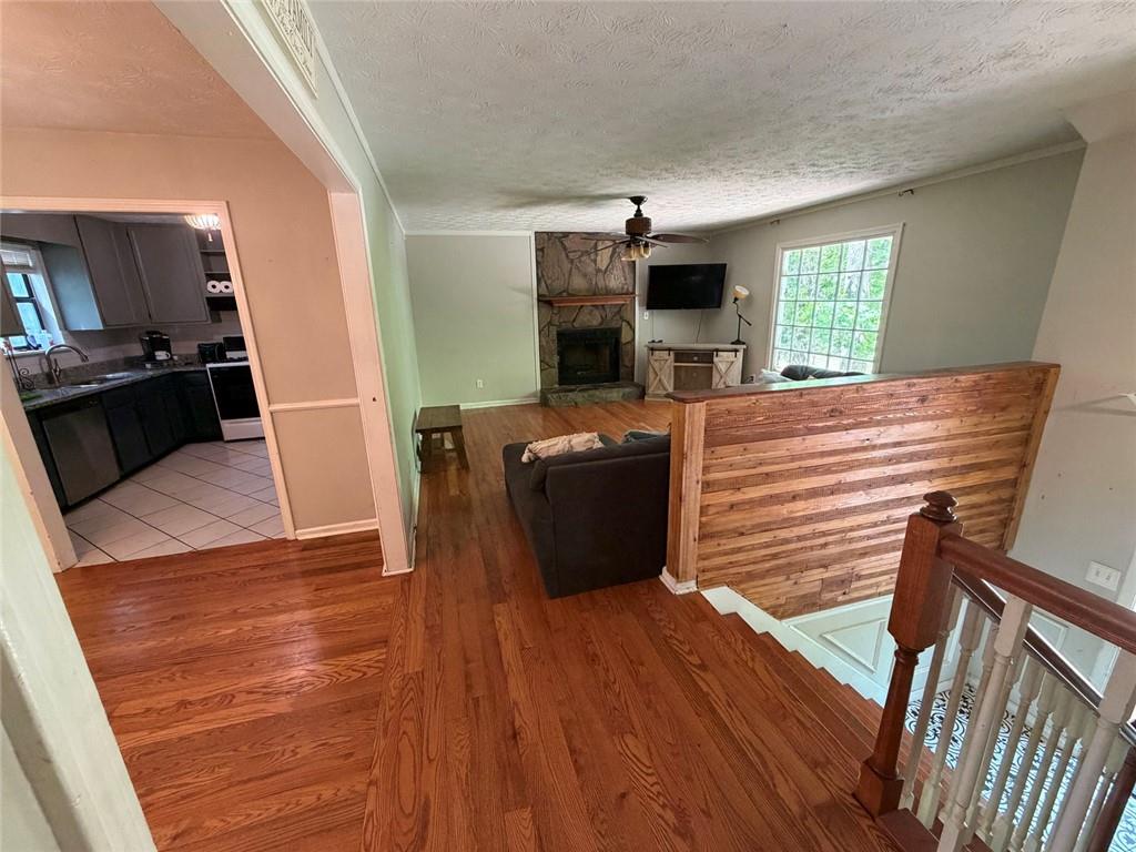202 Blackhawk Trail