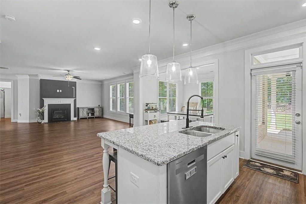 210 Manchester Lane
