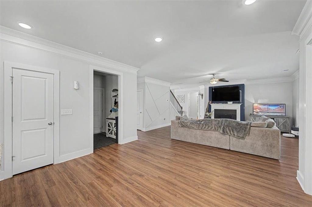 210 Manchester Lane