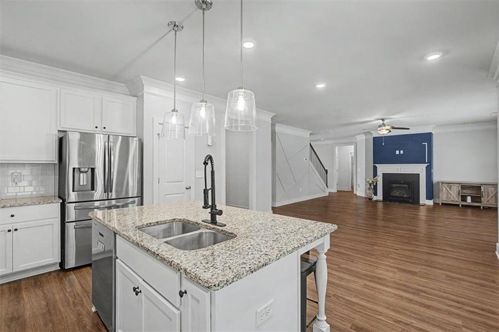 210 Manchester Lane