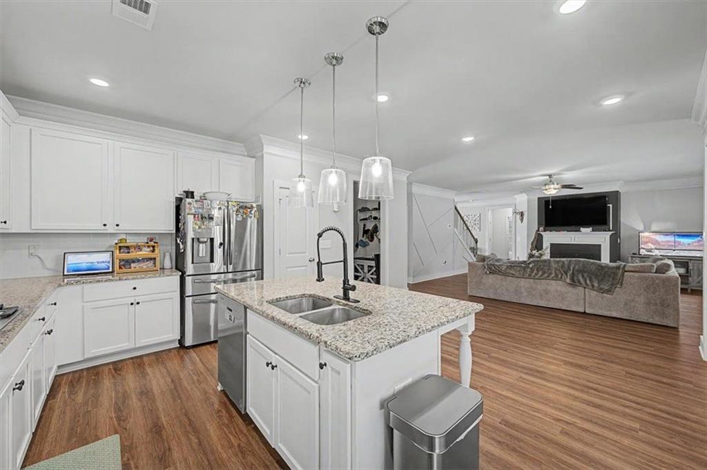 210 Manchester Lane