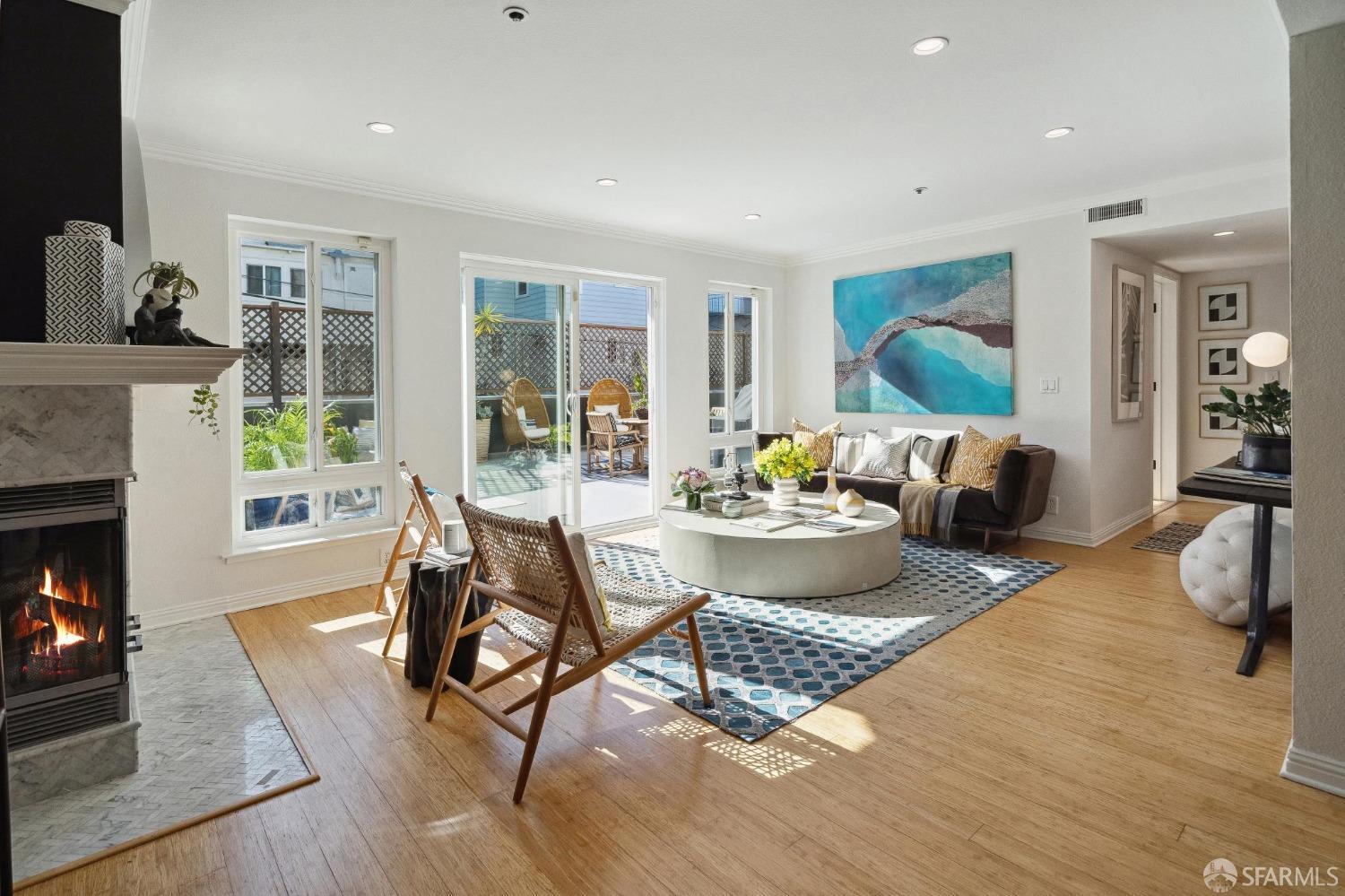 1370 Valencia Street # 1