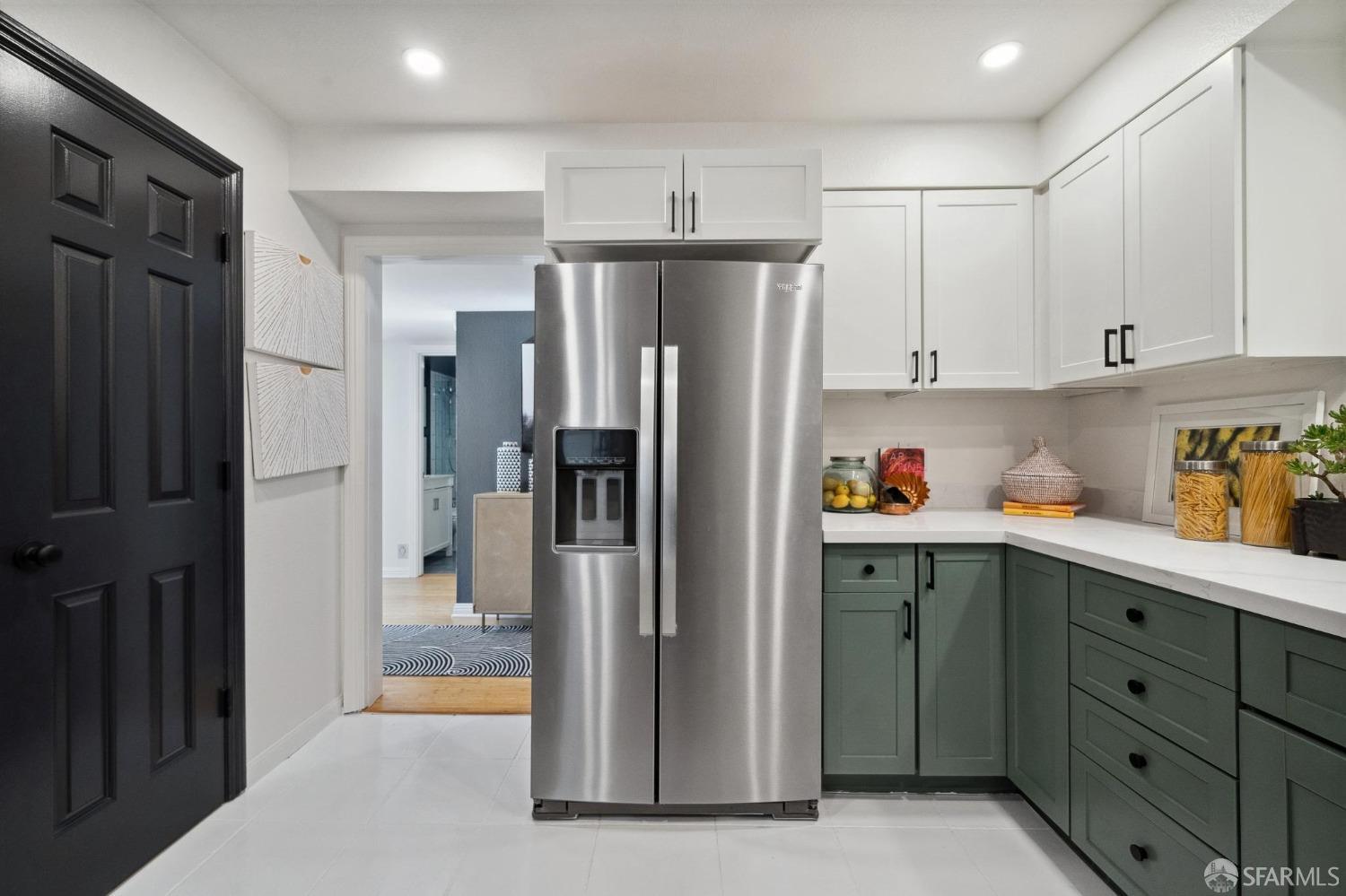 1370 Valencia Street # 1