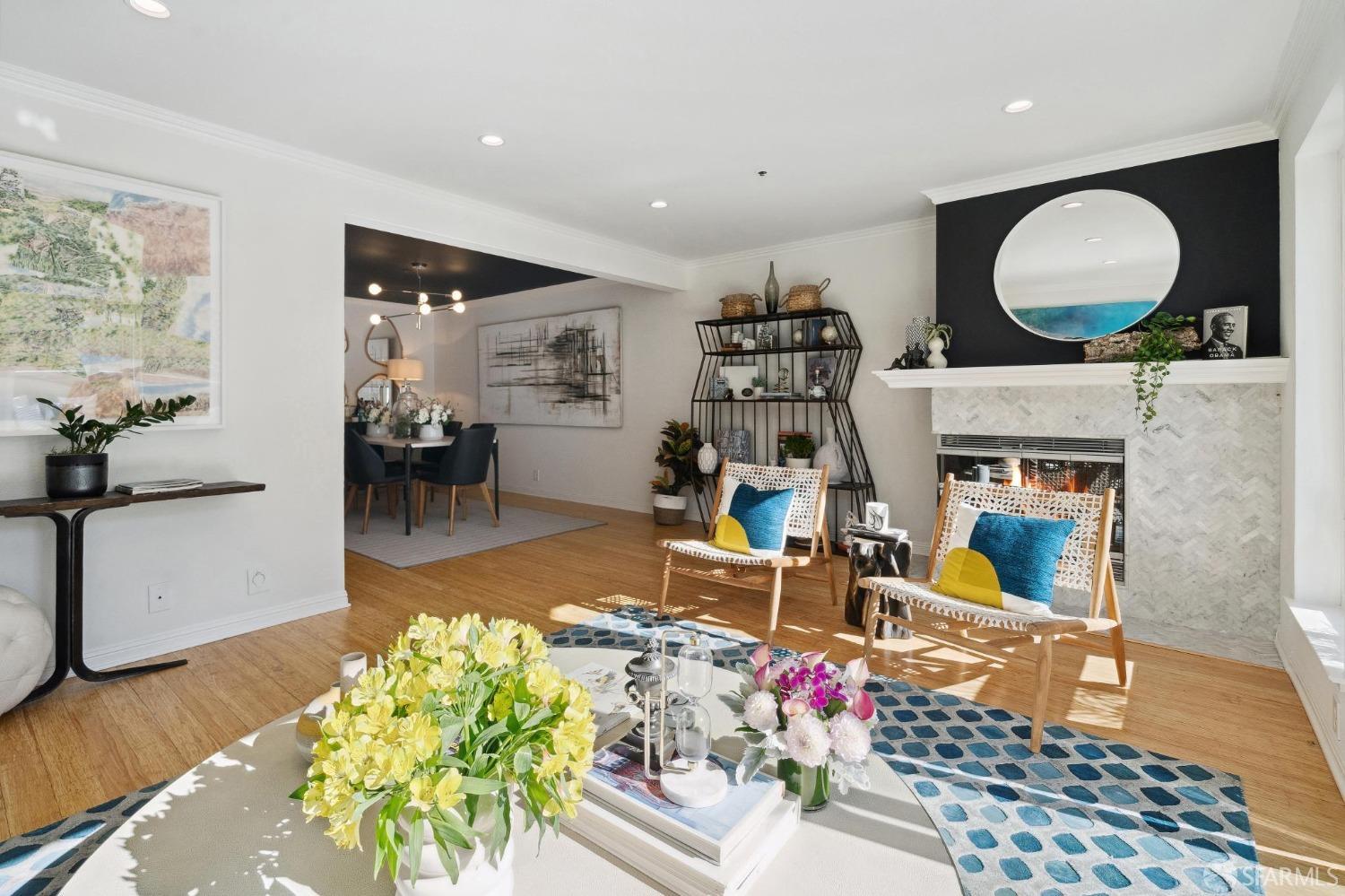 1370 Valencia Street # 1