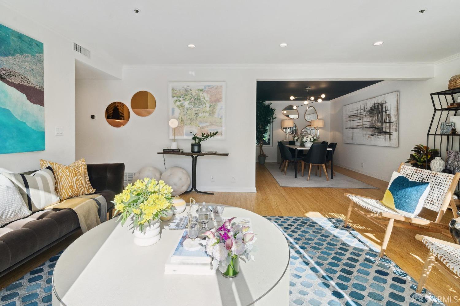1370 Valencia Street # 1