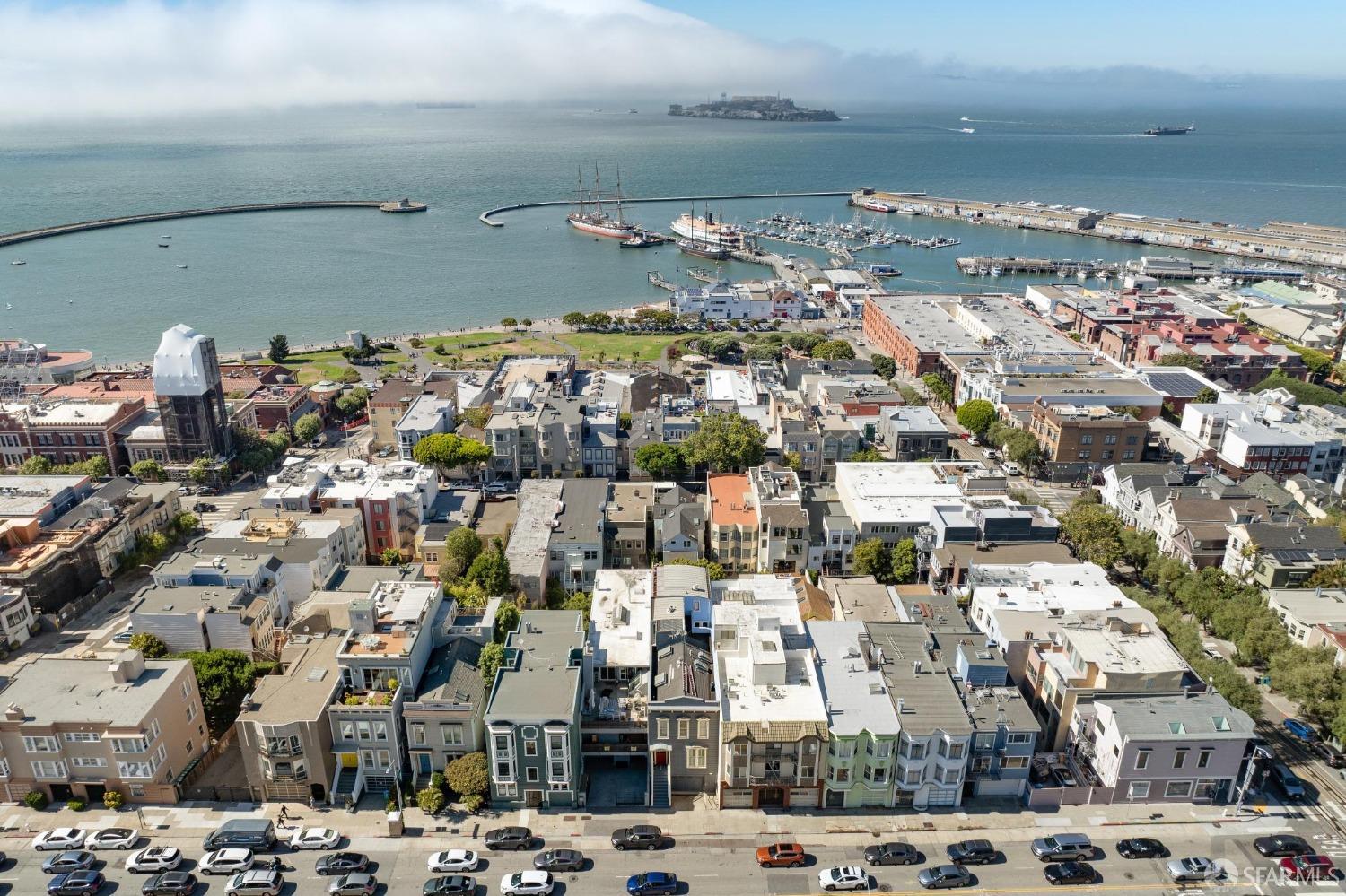 832 Bay Street