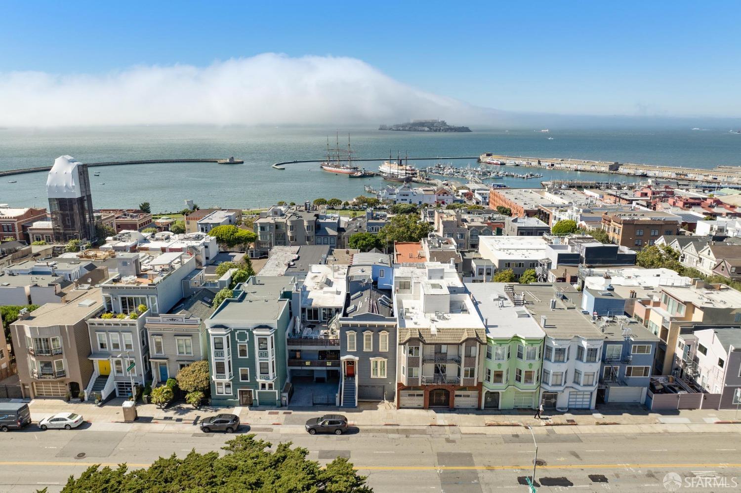 832 Bay Street