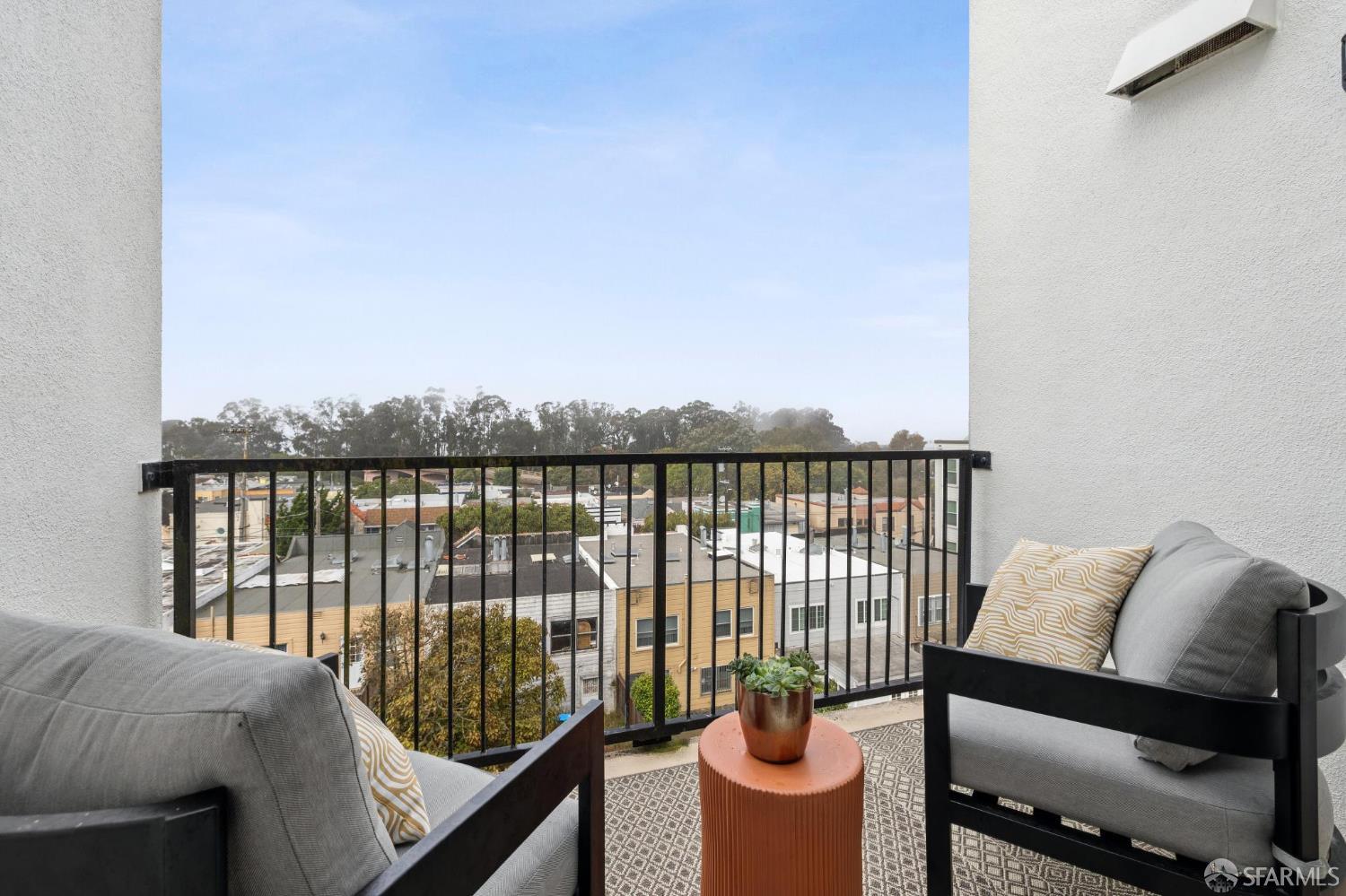 8400 Oceanview Terrace # 305