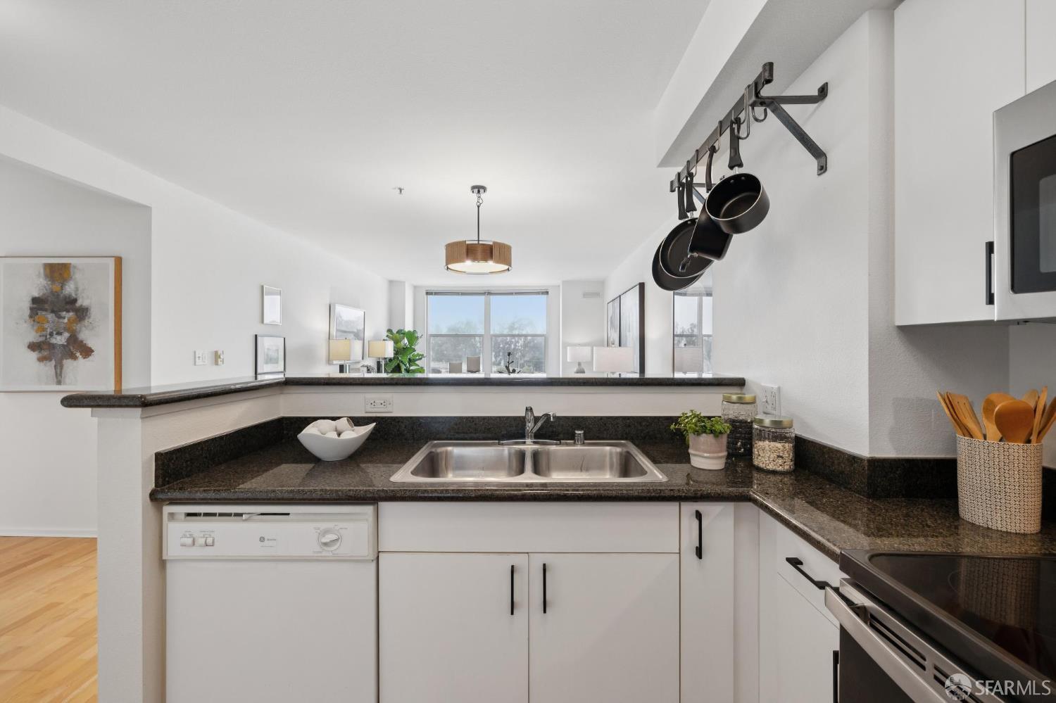 8400 Oceanview Terrace # 305