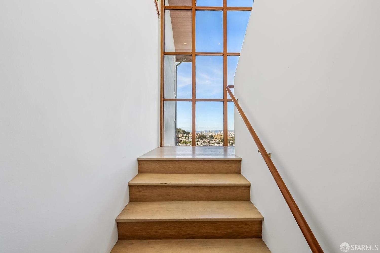 160 Graystone Terrace # 9