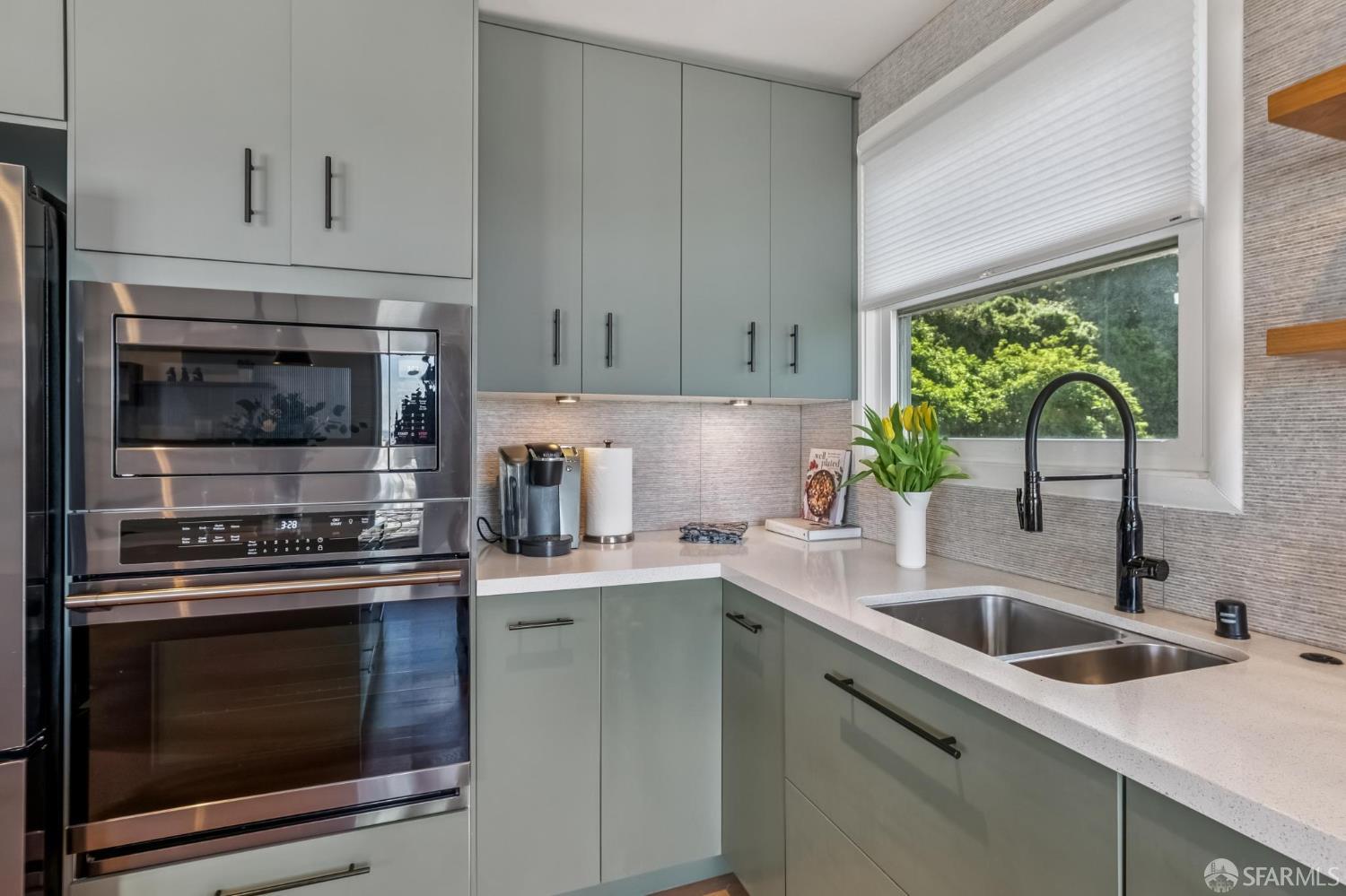 160 Graystone Terrace # 9