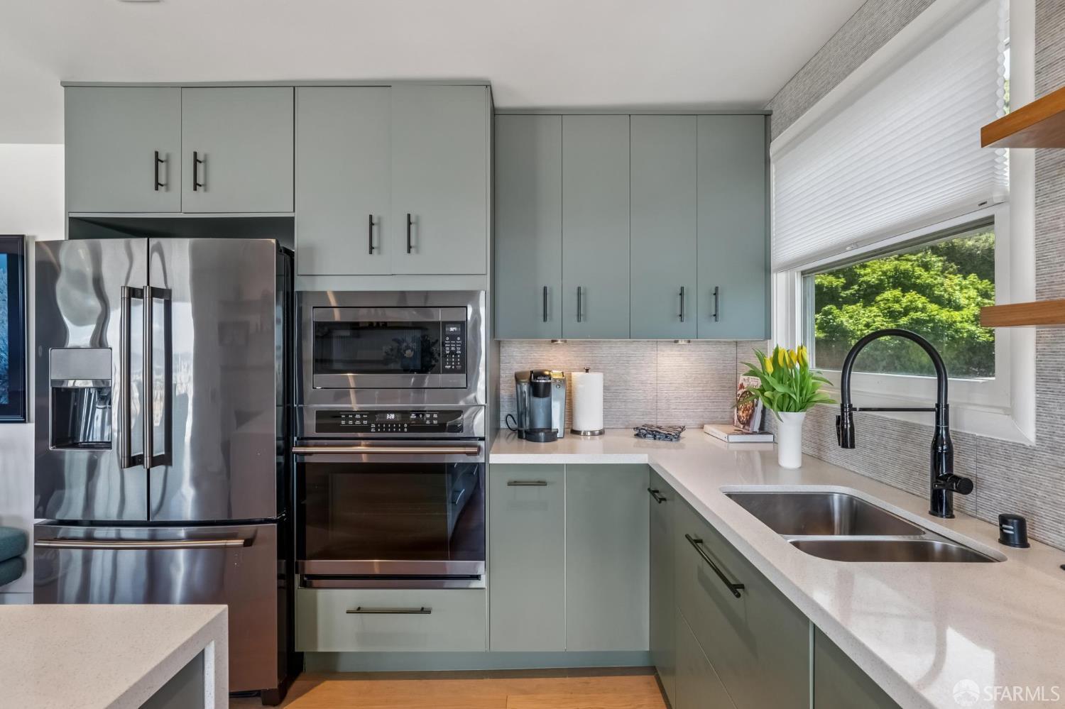 160 Graystone Terrace # 9