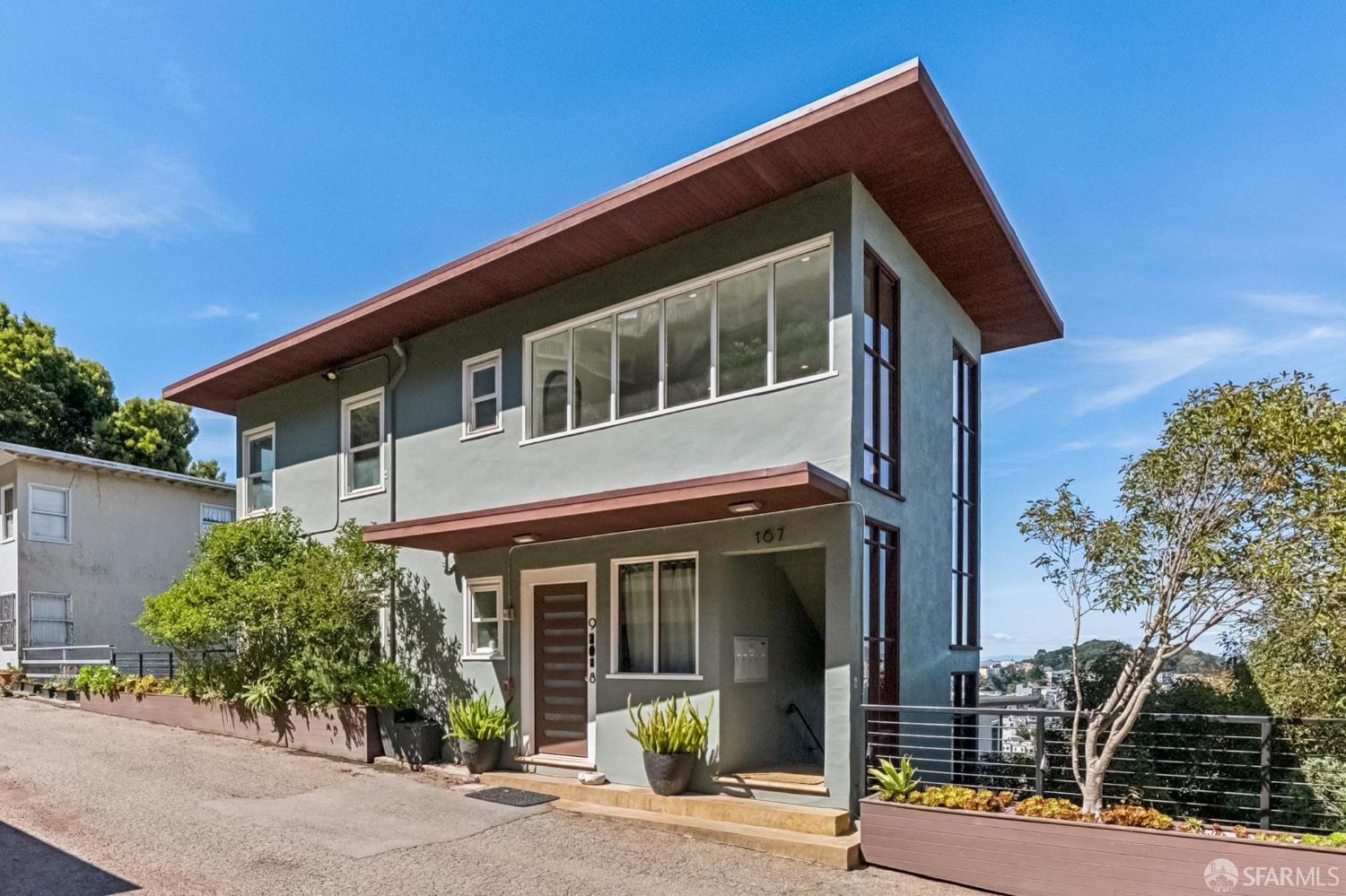 160 Graystone Terrace # 9