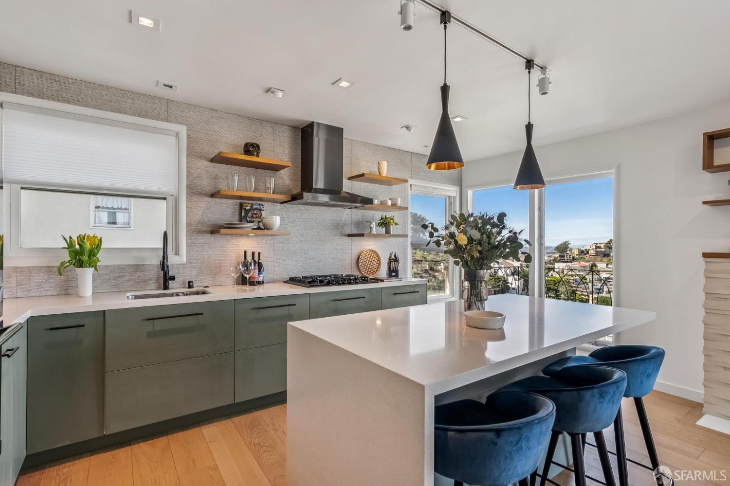160 Graystone Terrace # 9