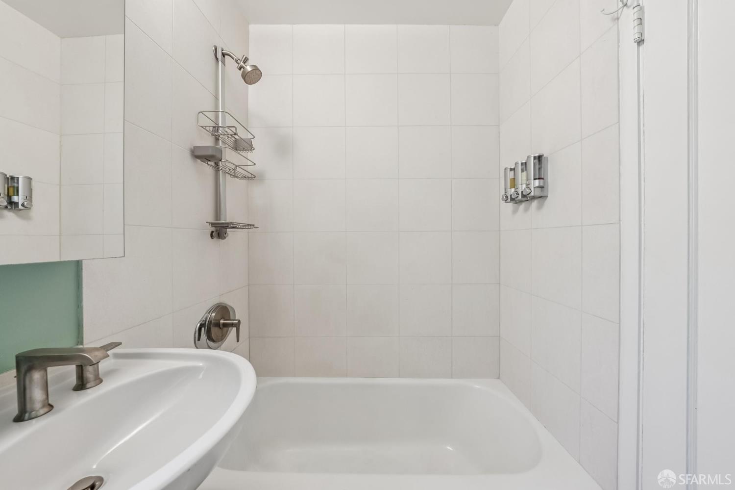 160 Graystone Terrace # 9