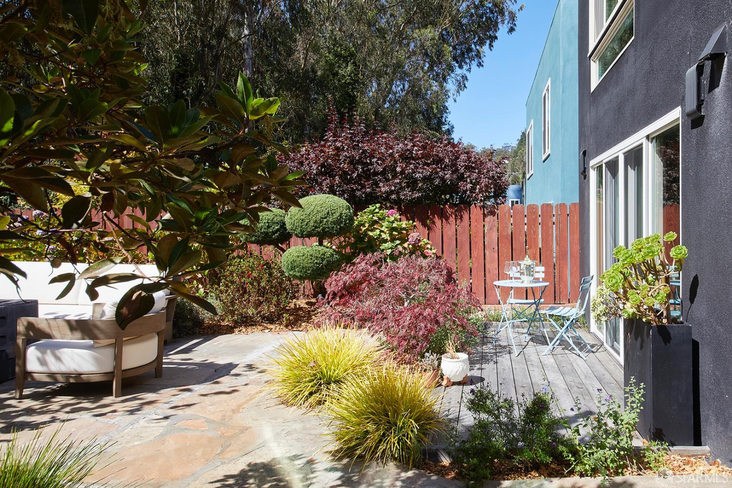 44 Dellbrook Avenue