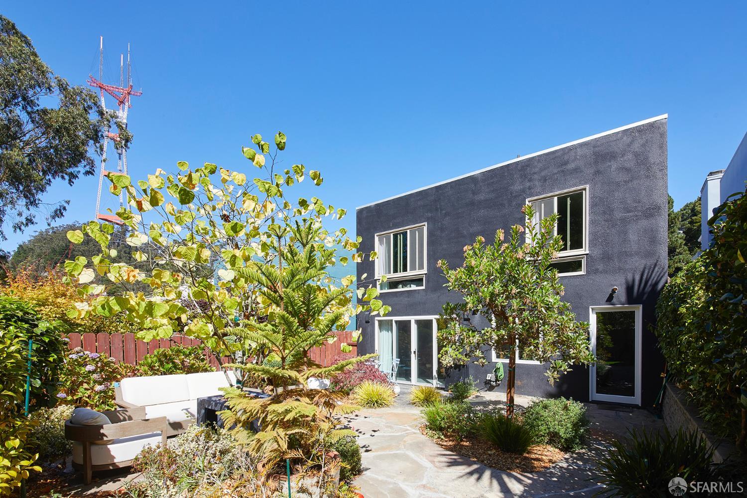 44 Dellbrook Avenue