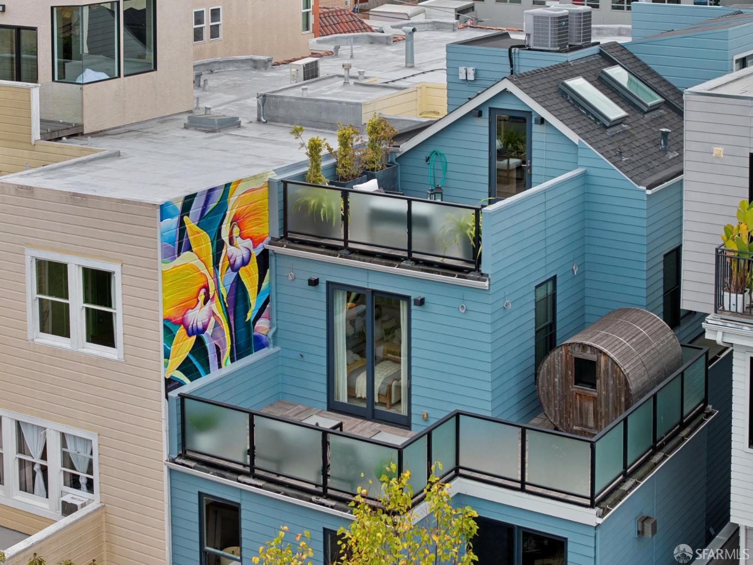 837 S Van Ness Avenue