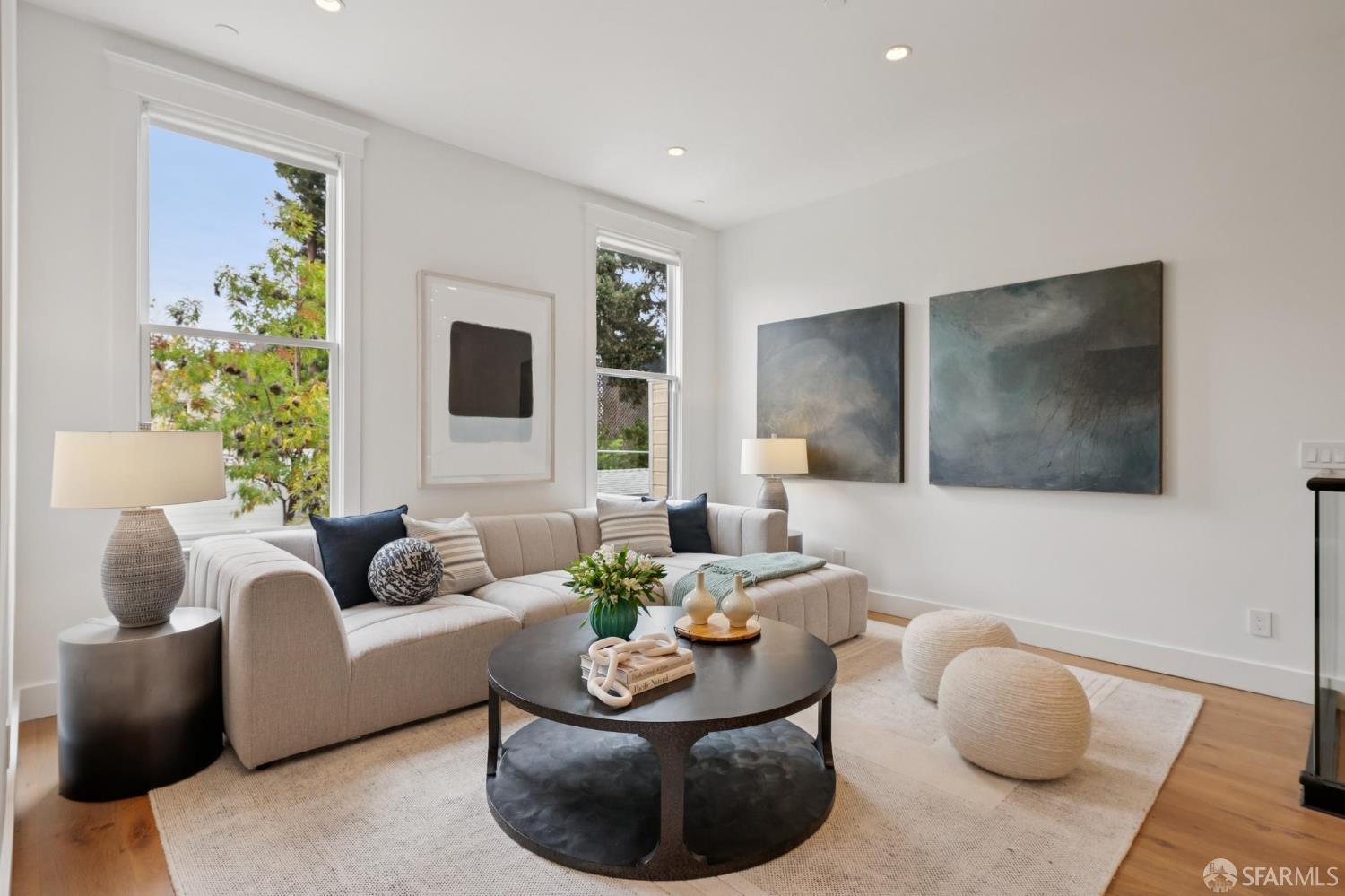 837 S Van Ness Avenue