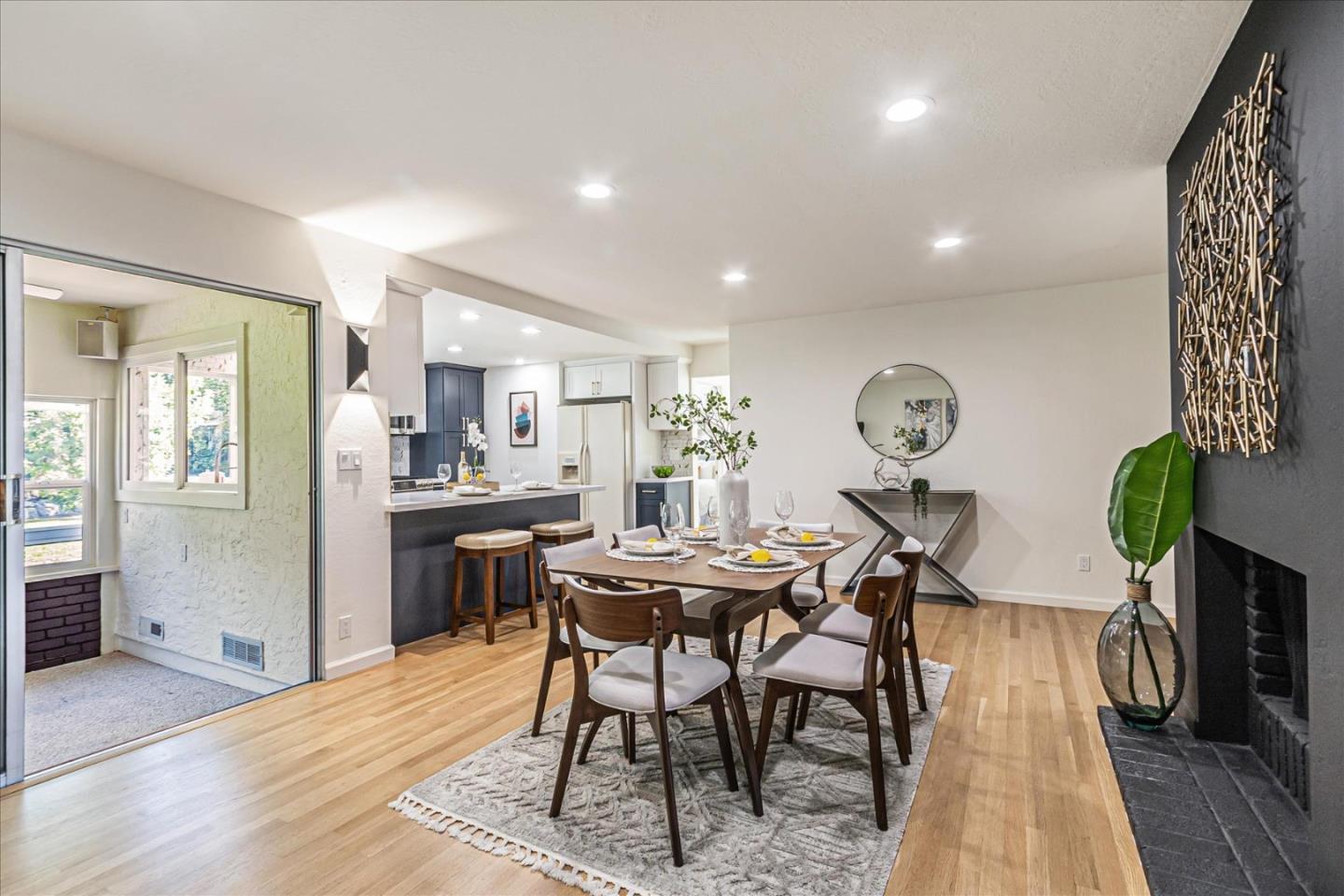 4736 Calle De Lucia