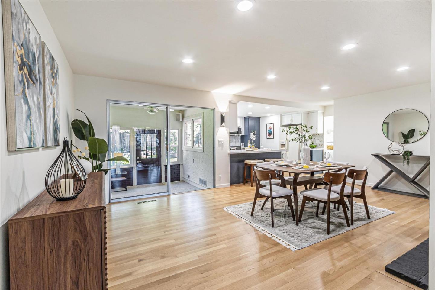 4736 Calle De Lucia