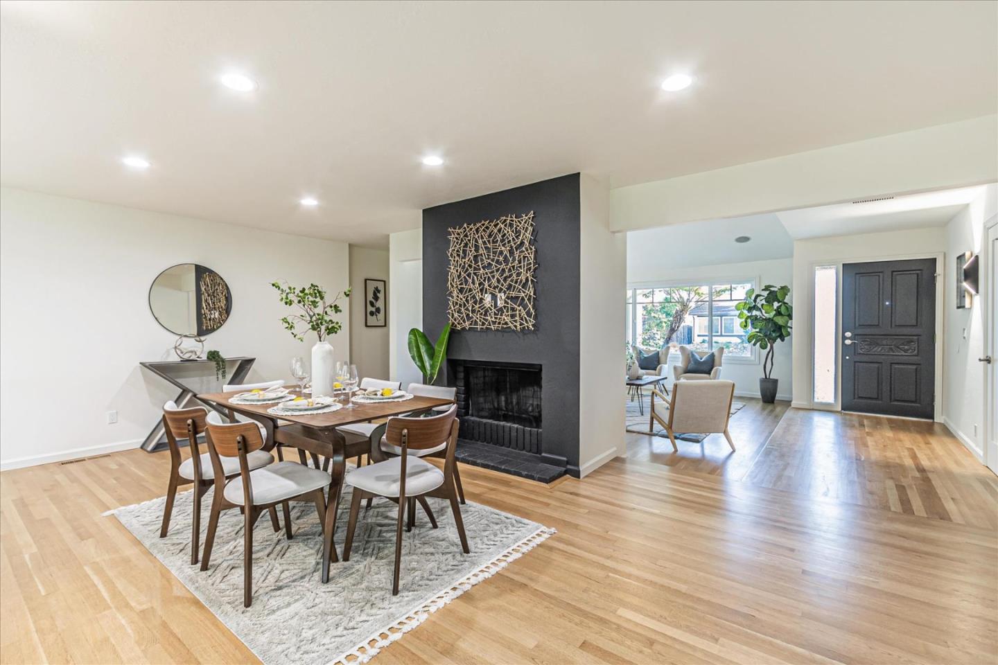 4736 Calle De Lucia