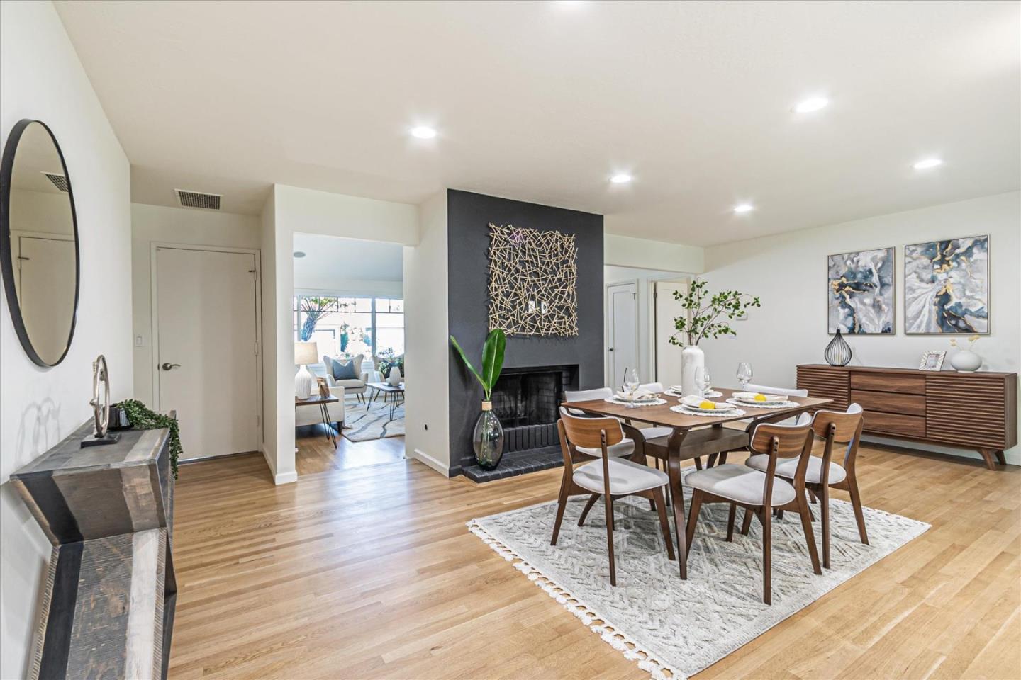 4736 Calle De Lucia