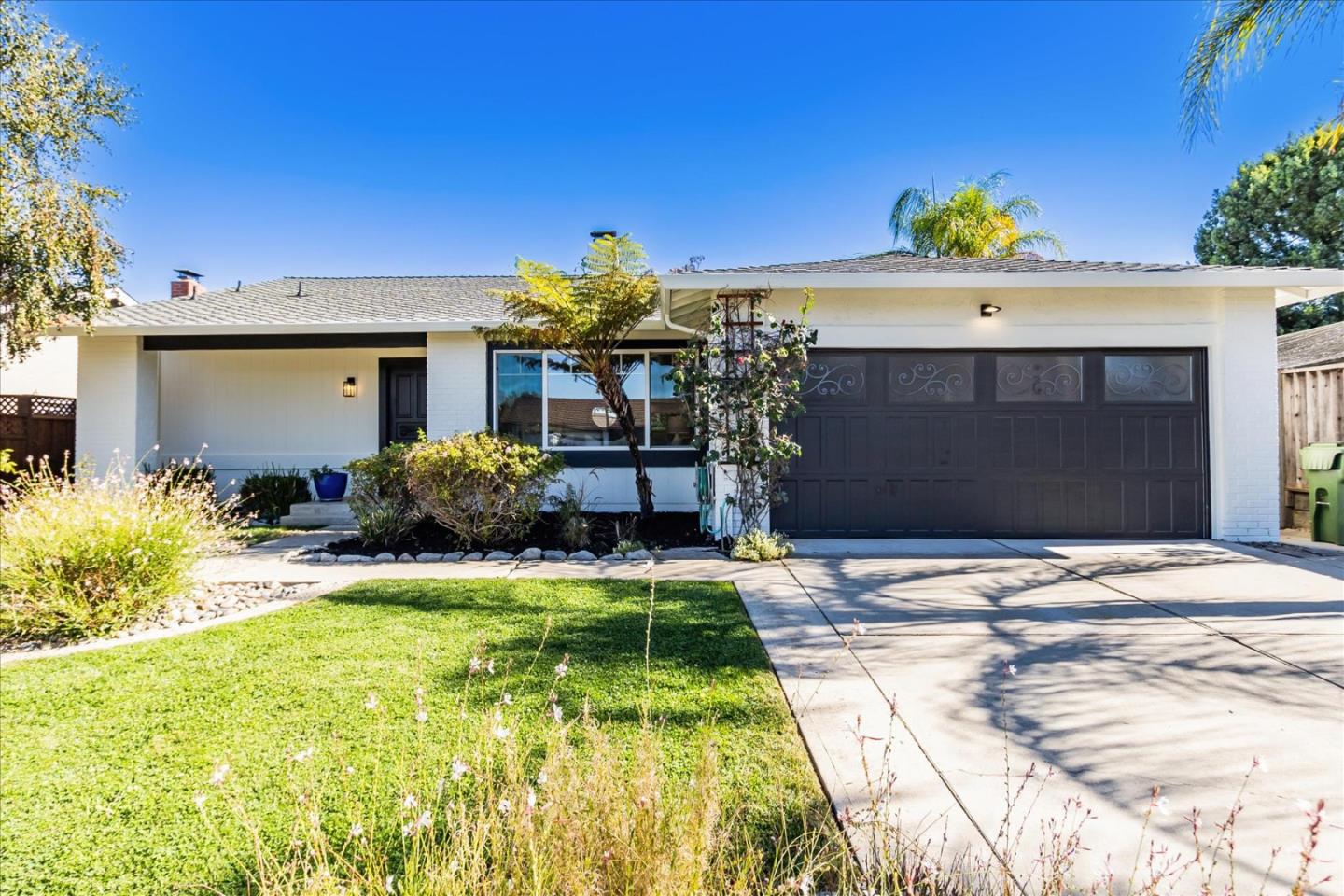 4736 Calle De Lucia