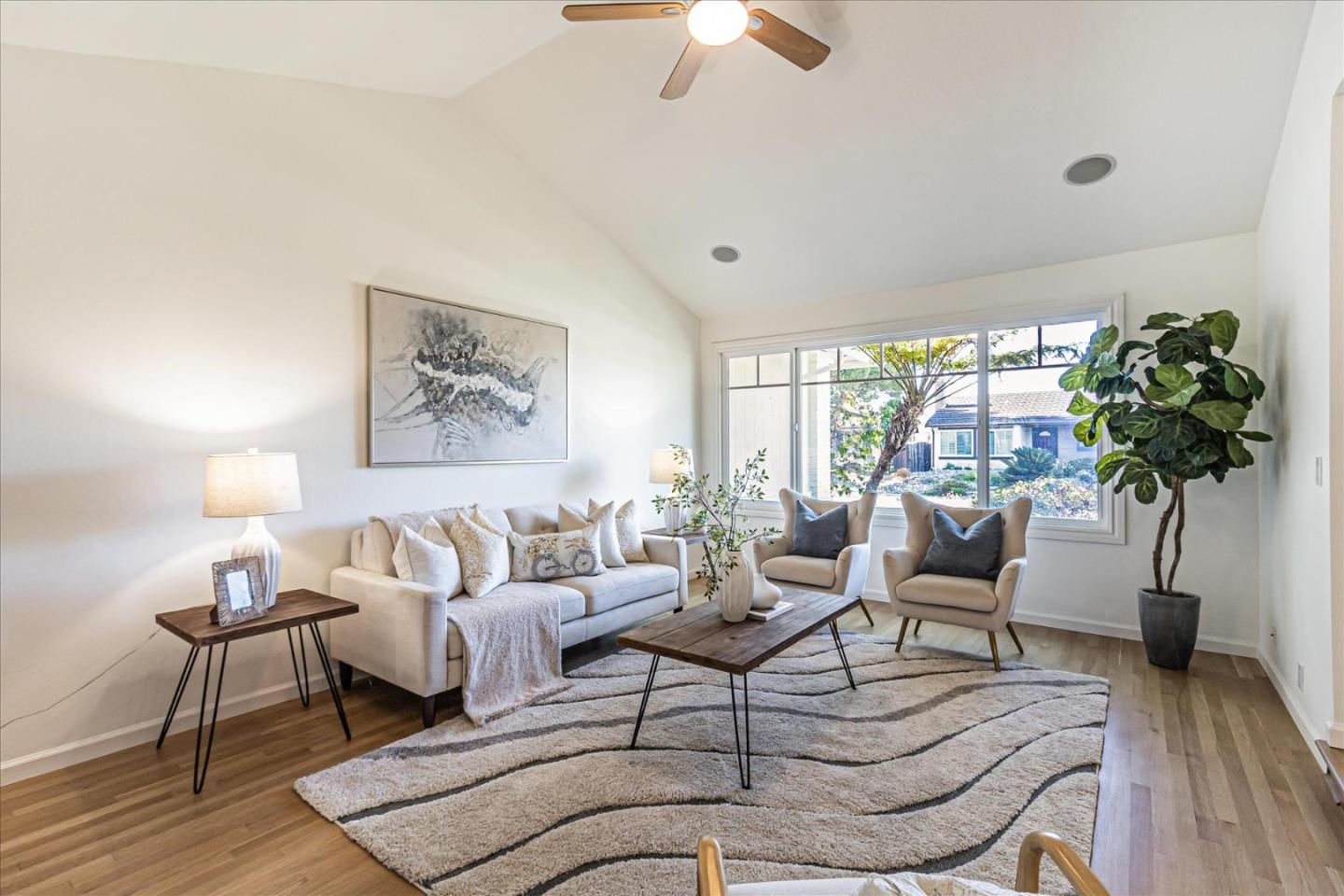 4736 Calle De Lucia