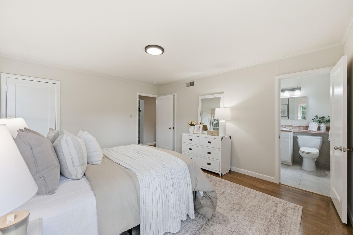 1698 Cordilleras Road