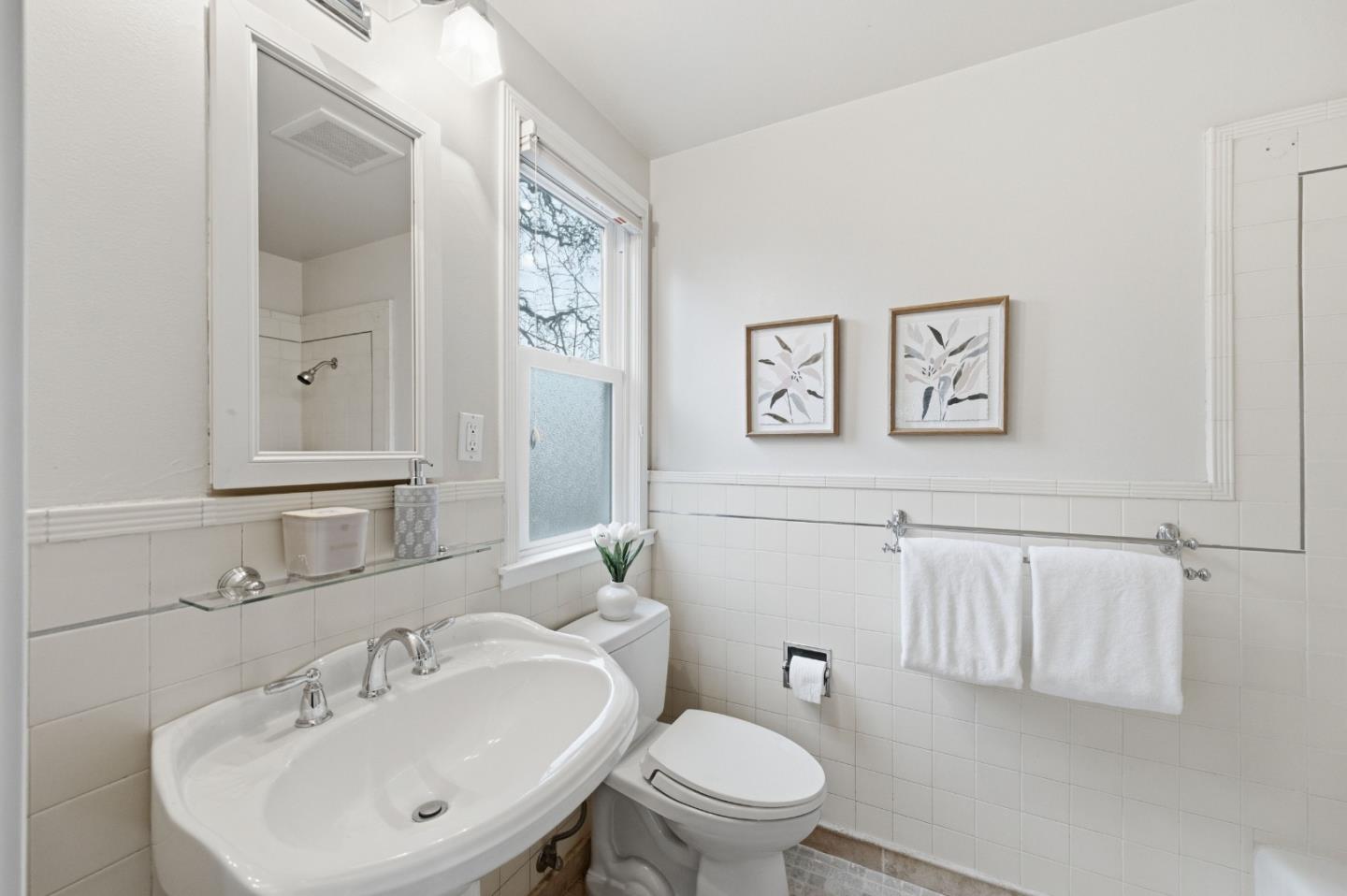 1698 Cordilleras Road