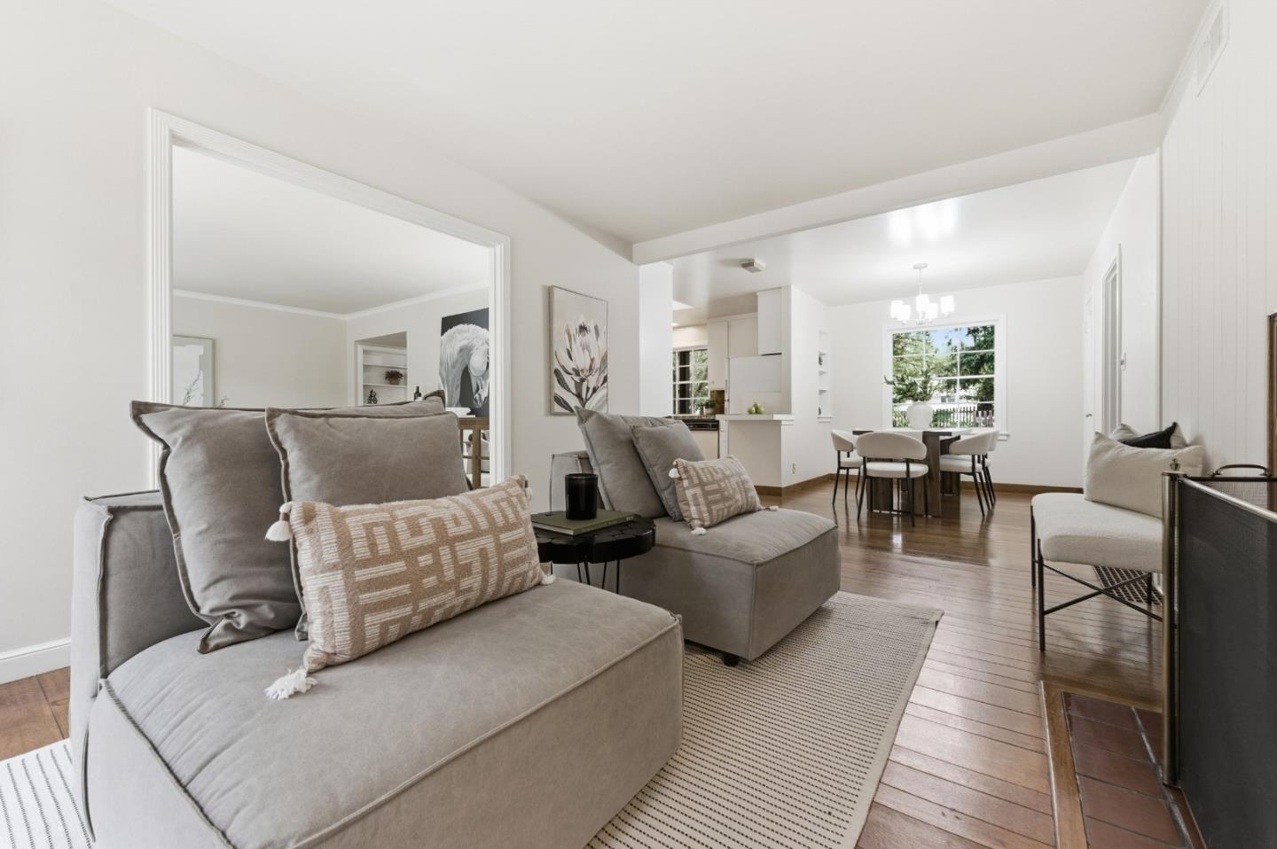 1698 Cordilleras Road