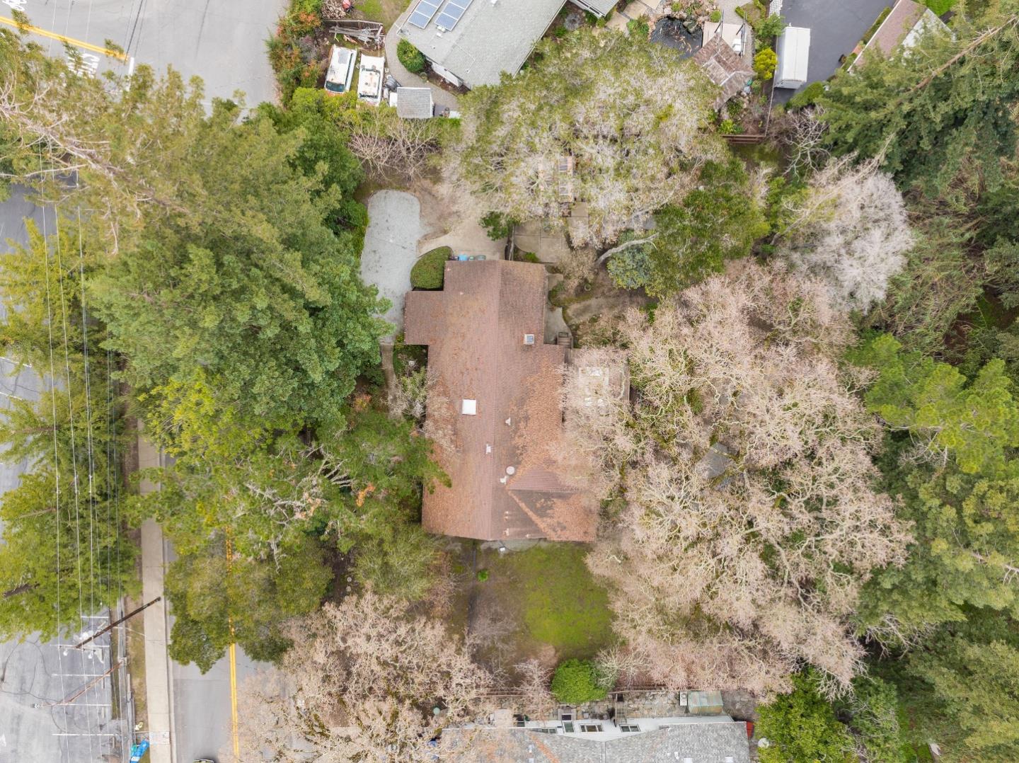 1698 Cordilleras Road