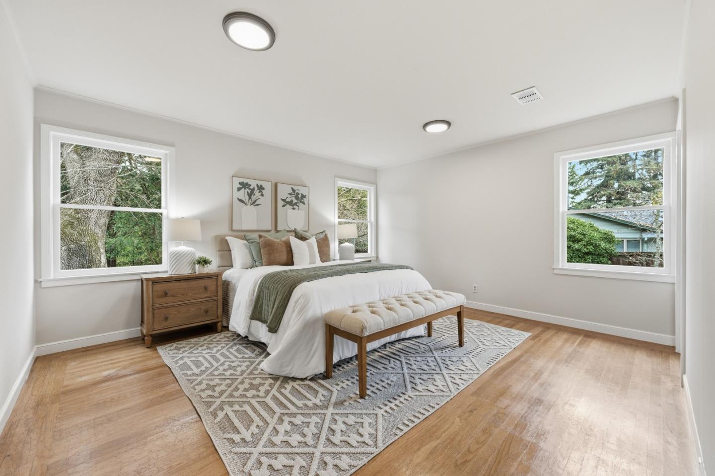 1698 Cordilleras Road