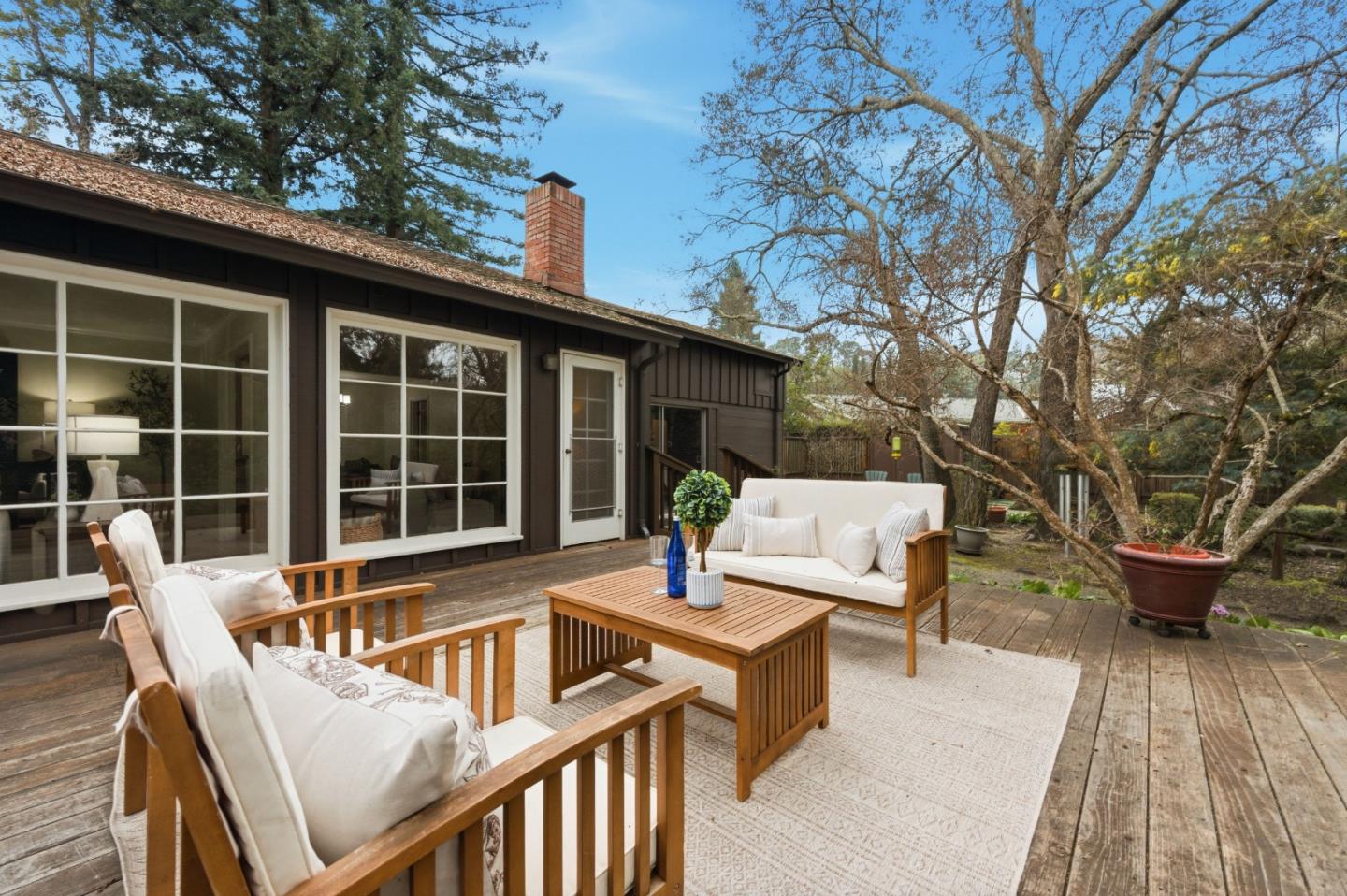 1698 Cordilleras Road