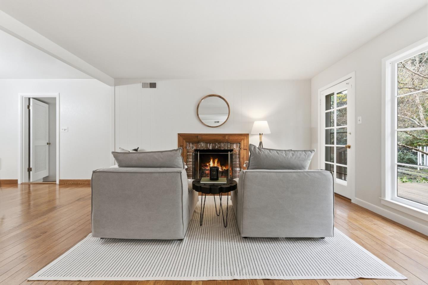 1698 Cordilleras Road