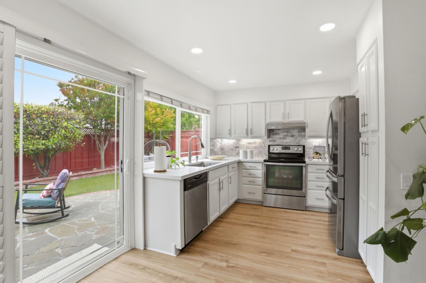 6263 Mahan Drive
