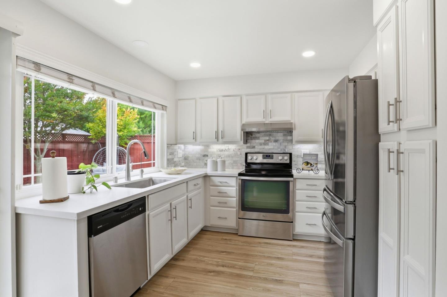 6263 Mahan Drive