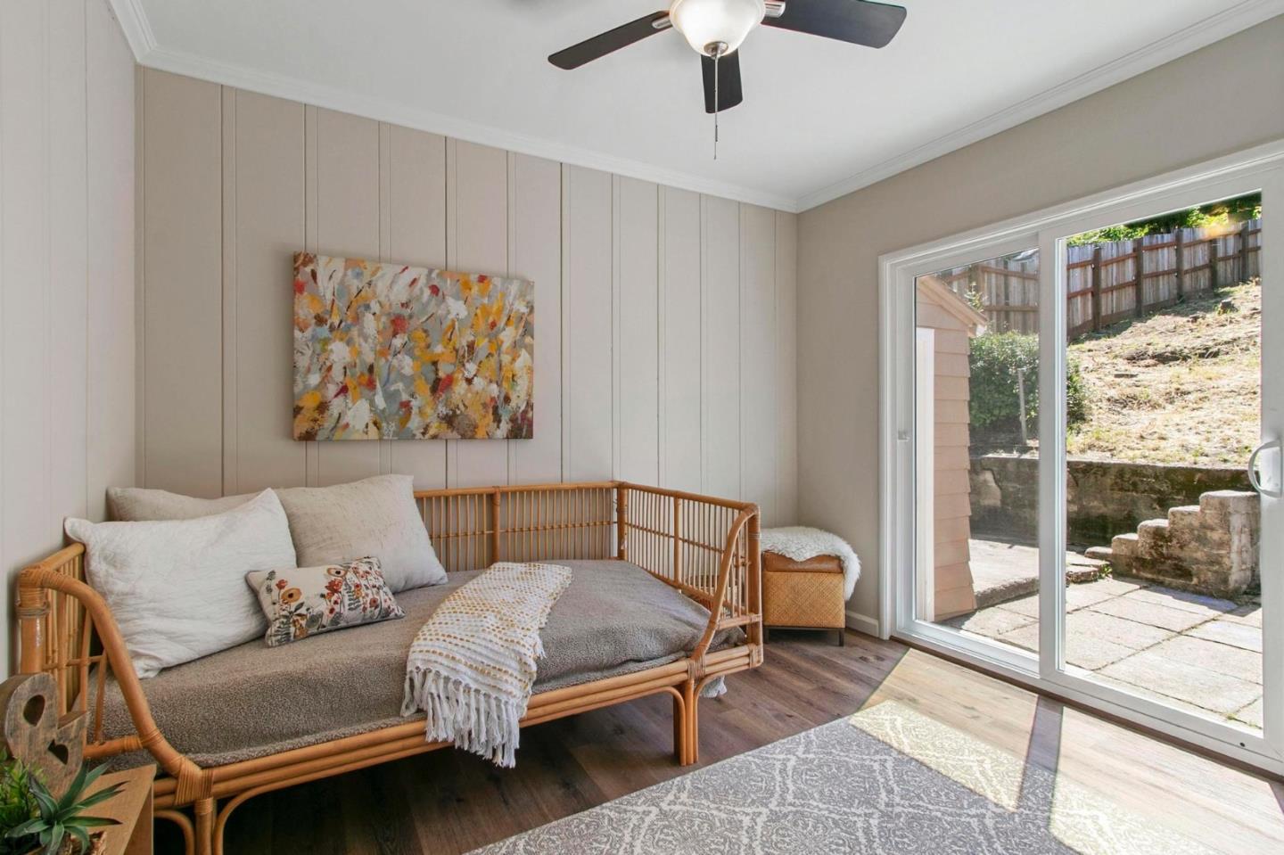 2755 AVE