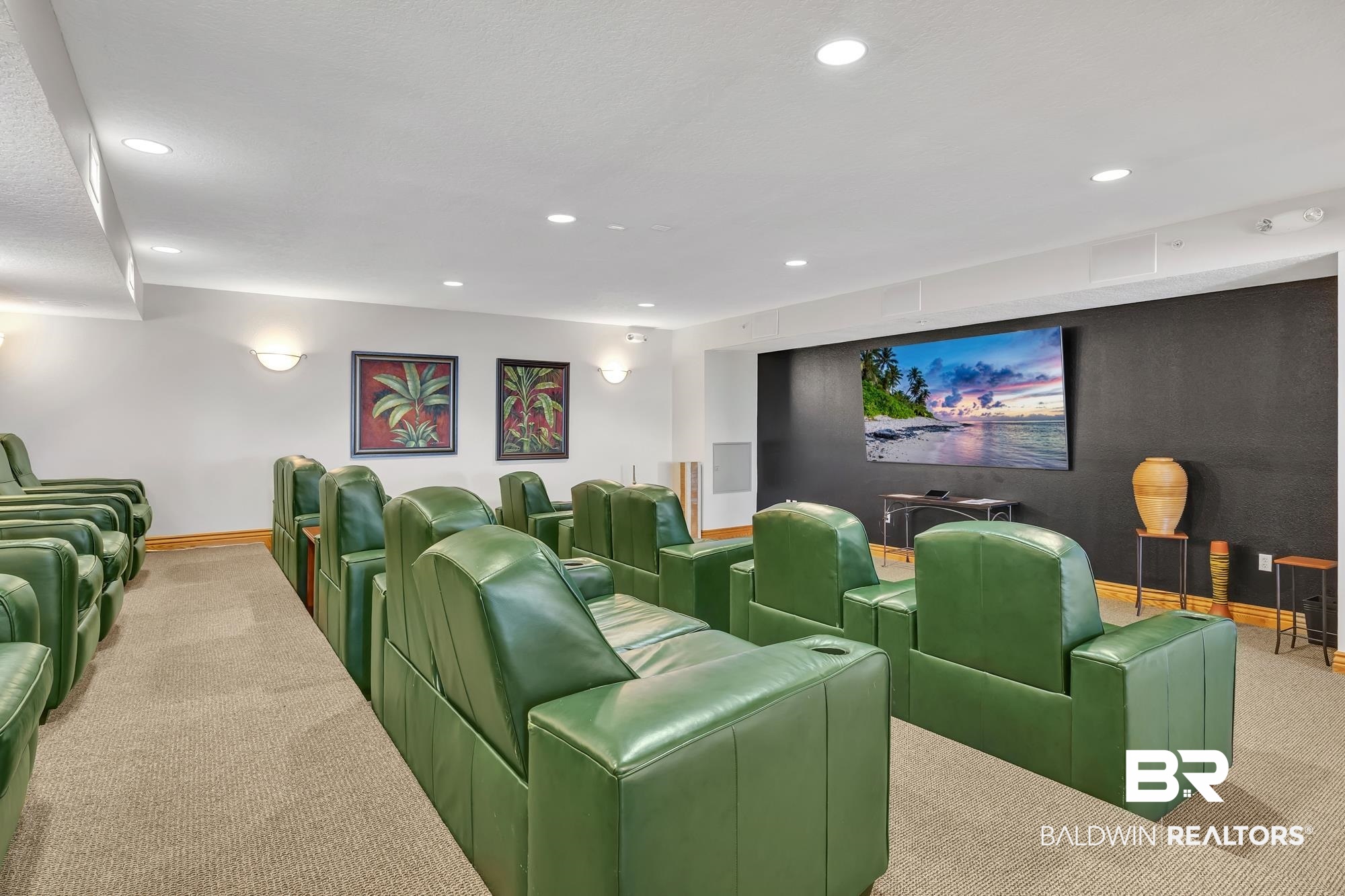 527 E Beach Boulevard # 901