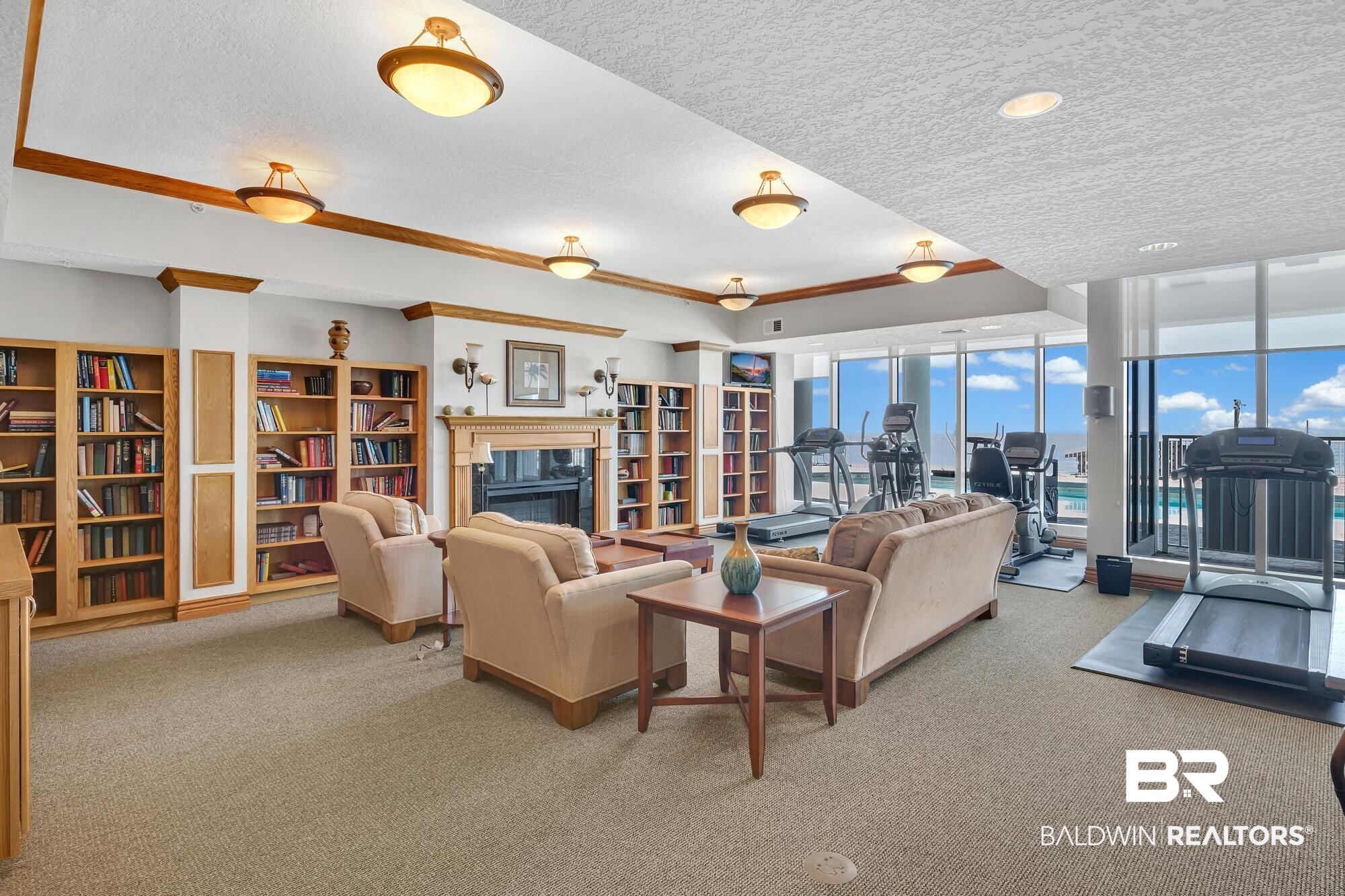 527 E Beach Boulevard # 901