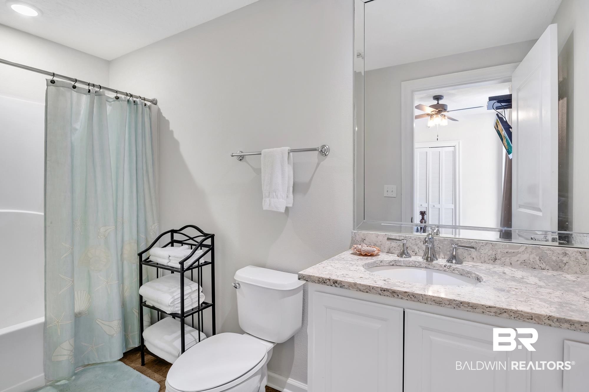 527 E Beach Boulevard # 901